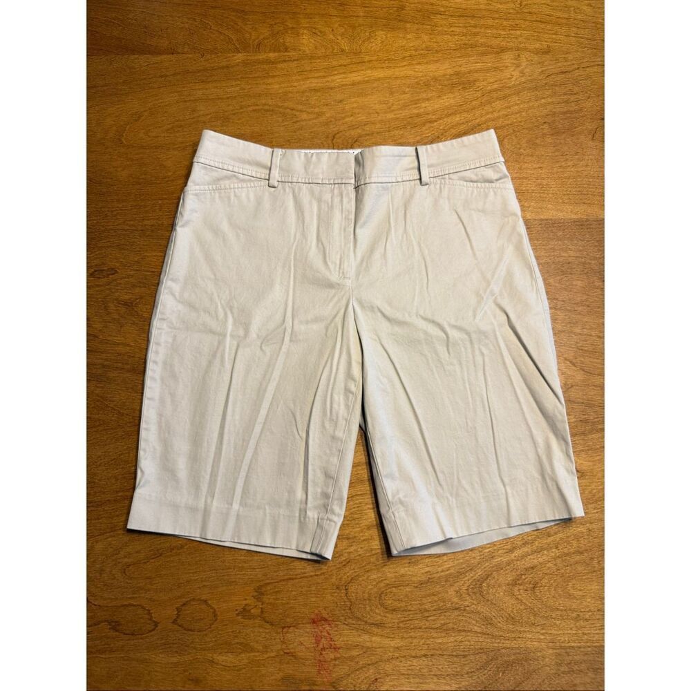 Talbots Women’s Bermuda Mid Rise Cotton Stretch Perfect Short Beige Size 6